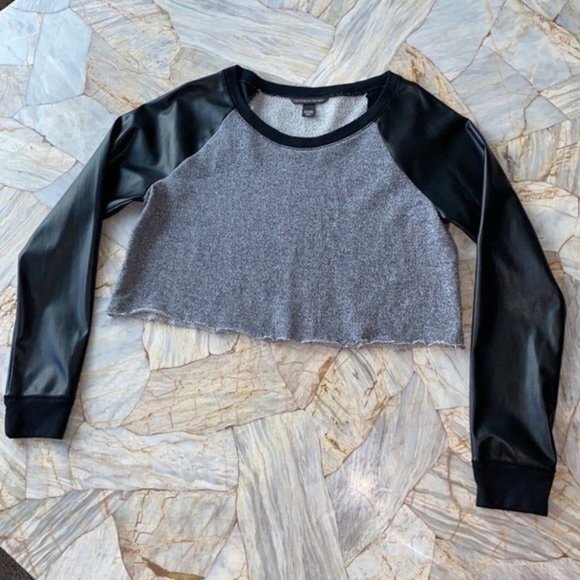 Victoria’s Secret Gray/Faux Leather Sweatshirt Short Medium - Picture 5 of 10